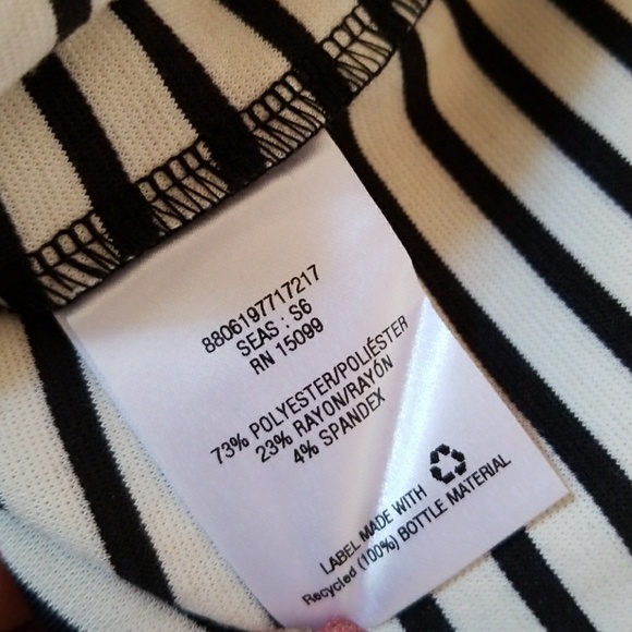 HP!🎉 Black and White Crop Tank - Picture 4 of 5